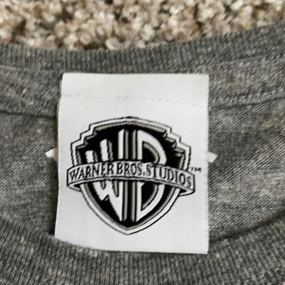 •Blue 84• Warner Bros. Studios Tee, Like New - Picture 7 of 10